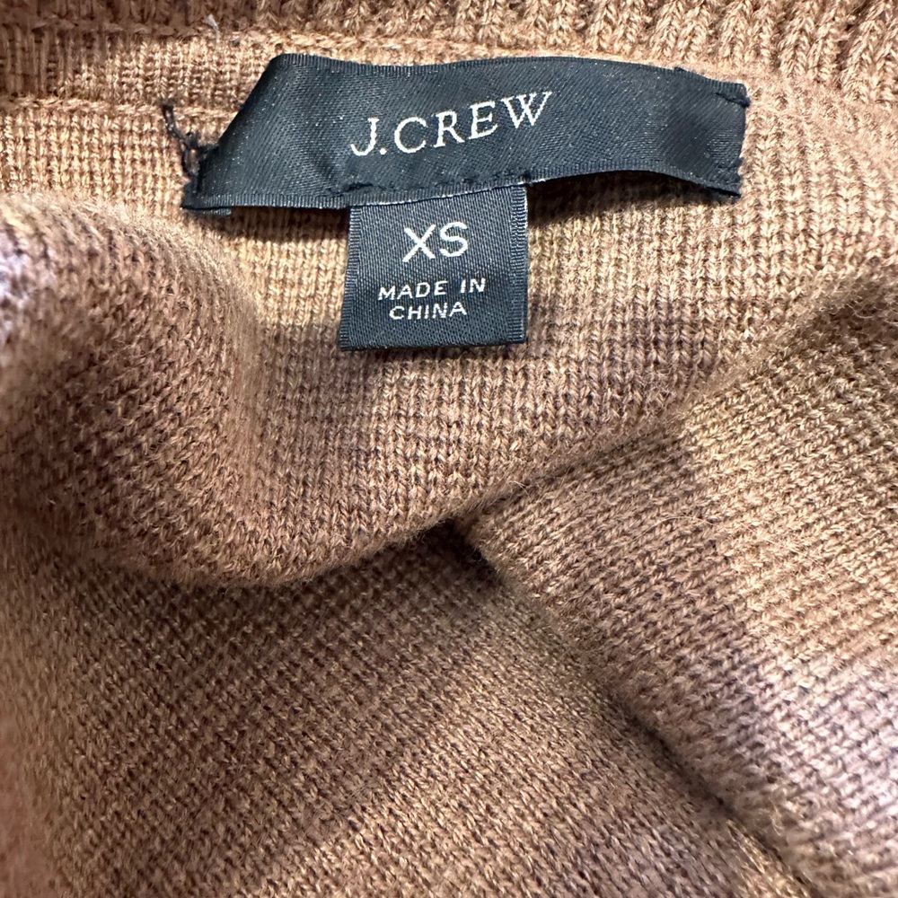 J Crew size XS light brown cardigan style knit sweater /coat.  Front pockets. - Picture 7 of 11